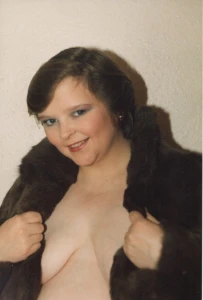 Younger pics of my wife. Please let me know what you think to her. 3016609