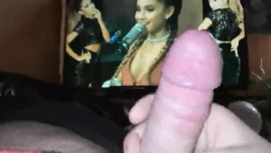 Ariana Grande tributes