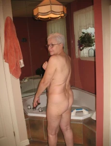 Granny in the Bathroom 3414326