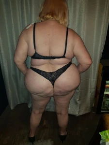 Tell me what you think of this saggy old slag. Would you fuck her? 3527450