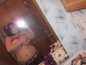 Chubby Emo Shows off Tits 3565699