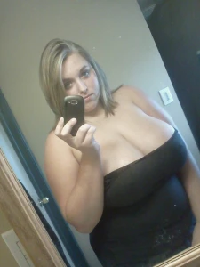 Cute Busty BBW Teen 3565771