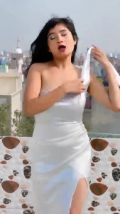 Neha Singh bigboob Indian Instagram girl braless and cleavage collection of videos 3579683