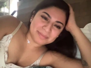 Chubby Latina Bating