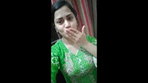 big boob Indian girl nude selfie video leaked by her bf 3737559