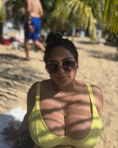 Busty Yd@l!@ 3772873