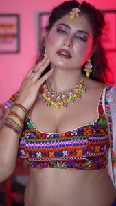 Indian Instagram model Poonam Rajput braless cleavage collection part 1 3795979