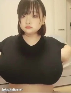 Busty Asian R1n_jd