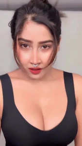 Indian Instagram girl Sofia Ansari&#039;s topless pic and cleavage videos part 1 3809024