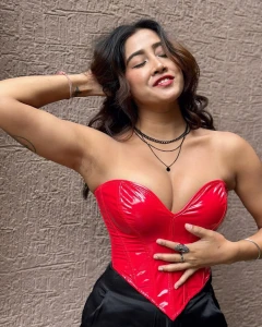 Indian Instagram girl Sofia Ansari&#039;s topless pic and cleavage videos part 1 3809046