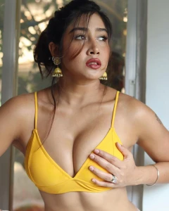 Indian Instagram girl Sofia Ansari&#039;s topless pic and cleavage videos part 1 3809055