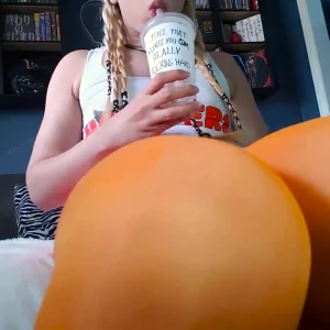 Rayray Sugarbutt - Femboy Hooters