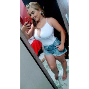 LARRISSA 3836633