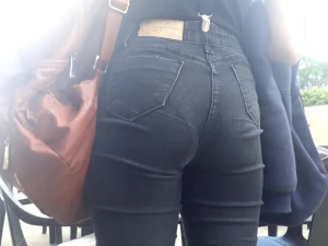 Candid Skinny Teen in Jeans 3843836