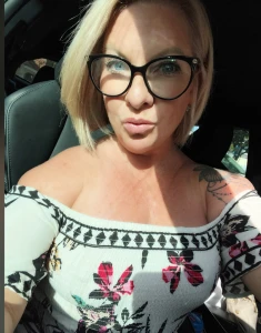 Florida MILF wearing Glasses 3844275