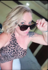 Florida MILF wearing Glasses 3844280