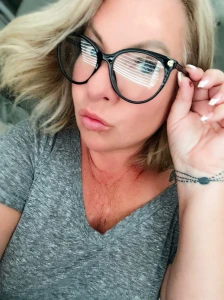 Florida MILF wearing Glasses 3844282