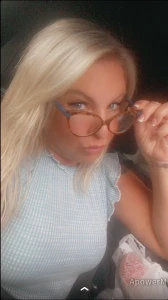 Florida MILF wearing Glasses 3844304