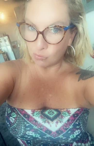 Florida MILF wearing Glasses 3844309