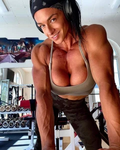 sexy muscular girls 3865790