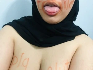 Arab Hijabi Slave 3878504