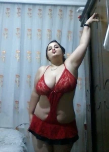 Thick Busty Arab 3888426