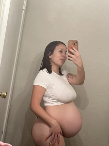 Mom to be exposed