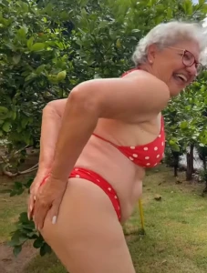 Brazilian Granny 3928540