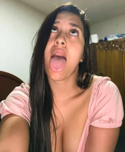 Exposed Latin cockwhore for White cock reddit sub_latina_ari_6 3946084