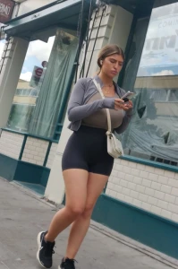 Busty Candid 3955574