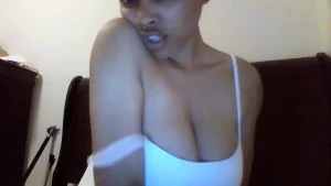 Ebony teases her tits 3971157