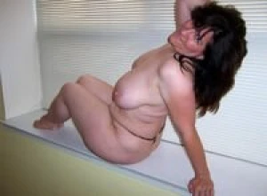 Chubby Housewife Exposed 3982697