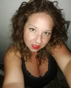 Chubby curly hair tits 3983804