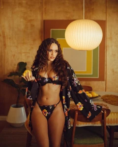 Madison Pettis 2 4052794