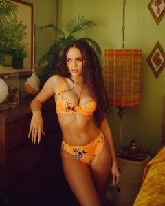 Madison Pettis 2 4052805