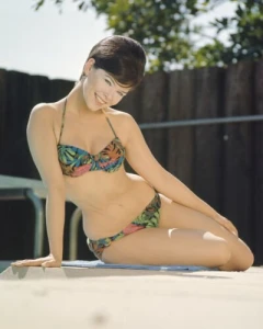 Yvonne Craig - Batgirl 4053544