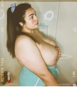 Busty J@$m1n3@lE@hh 4053625