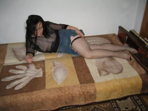 Chubby girl in Fishnet 4131915