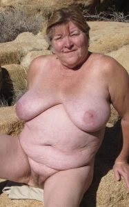 Mary, a old fat horny granny I know well 4200539