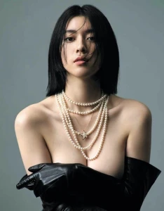 JAPANESE ACTRESS, MODEL AYAKA MIYOSHI 4205541