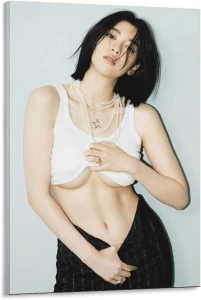 JAPANESE ACTRESS, MODEL AYAKA MIYOSHI 4205544