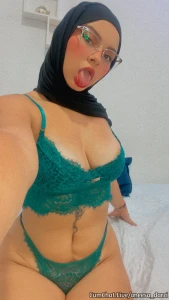 Cumchat.Live/aneesa_darzi 4257131