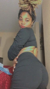 Dreadheaded Ebony slut lulu exposed