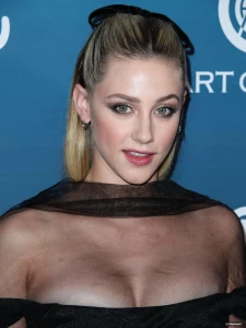 Lili Reinhart 432662